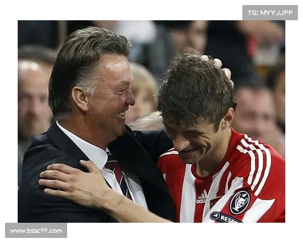 穆勒告别拜仁海报愿德一仁心为核心续写辉煌传奇